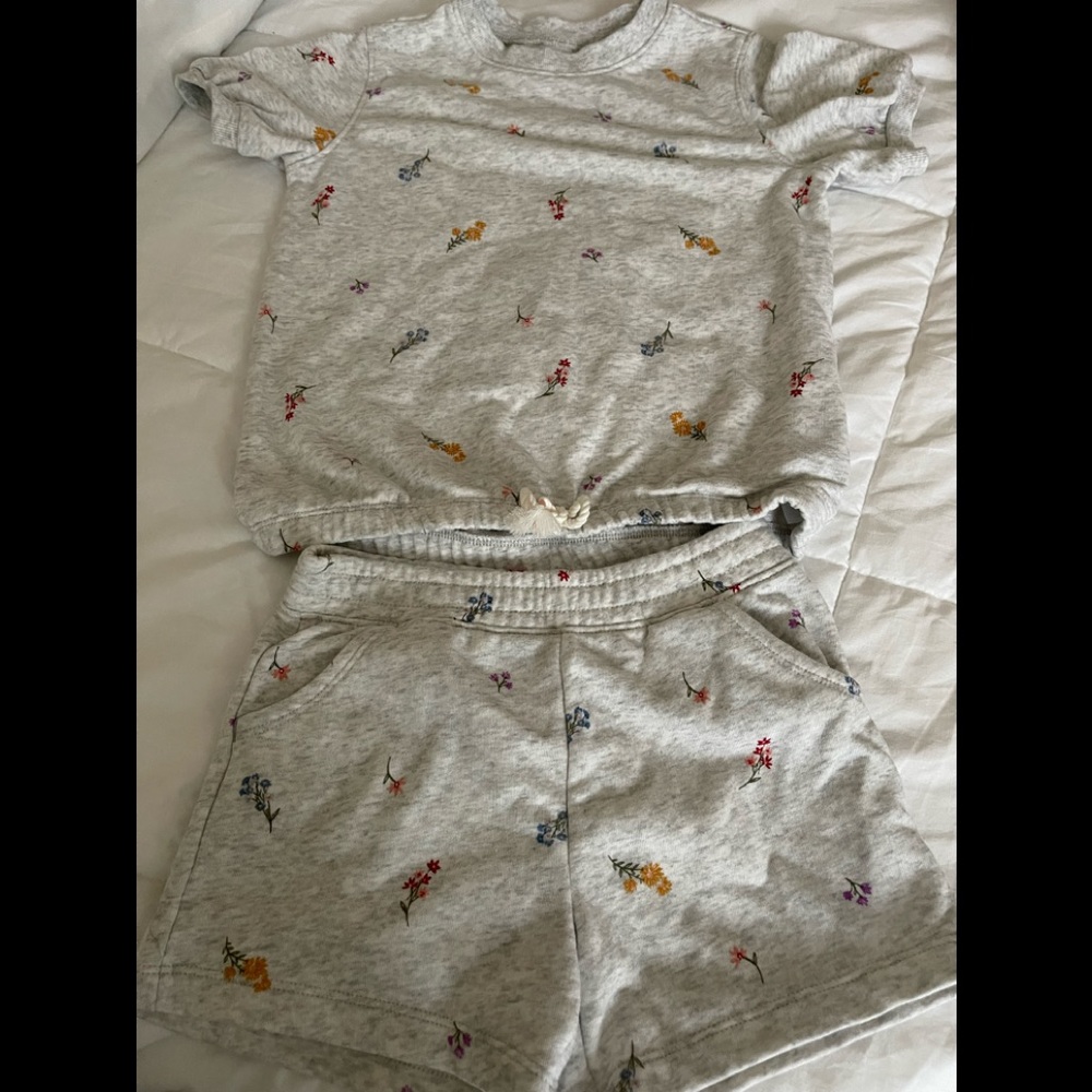 Old Navy short and shirt set sz 5t nwot